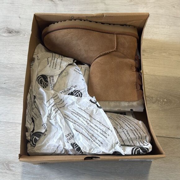 UGG Bailey Bow II Chestnut size 8 NWT in box - Picture 10 of 13